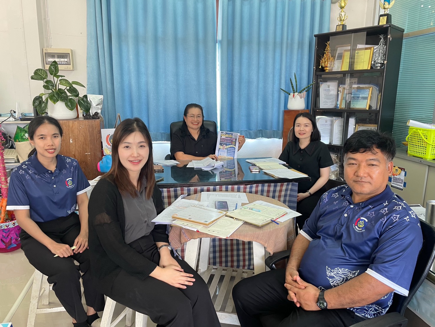 พช.แม่สรวย : ประชุมเจ้าหน้าที่พัฒนาชุมชนอำเภอแม่สรวย ประจำเดือนพฤศจิกายน 11/2568